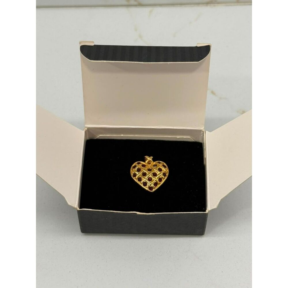 Vintage 1995 Avon Heart Birthstone January Garnet Pendant In Box